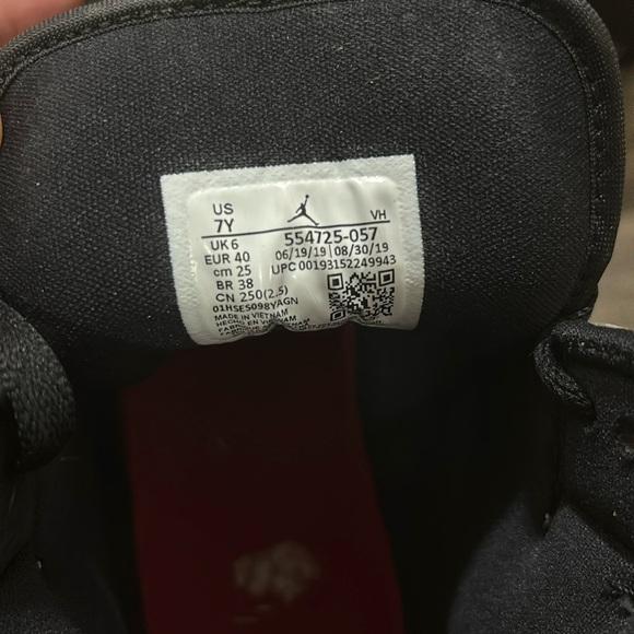 SOLD!! SIZE 7 Youth AIR JORDAN MID (GS) - Picture 6 of 7